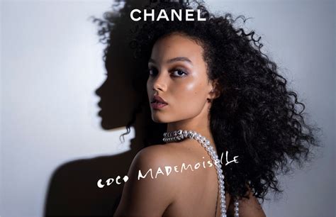 mannequin Chanel coco mademoiselle